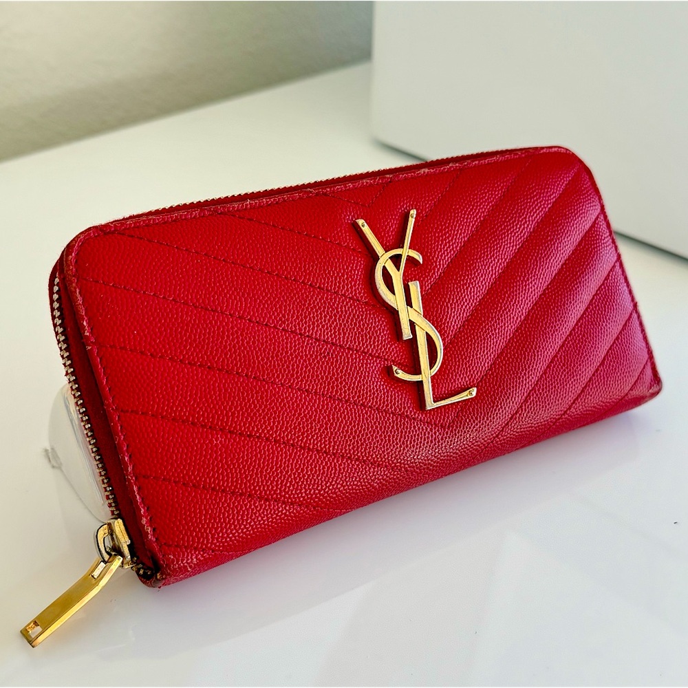 SAINT LAURENT ♡ YSL ♡ Leather Chevron Monogram Zippy Wallet ♡ COA ♡ Red ⁉️
